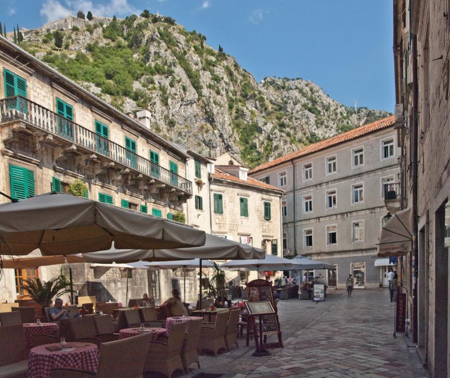 Apartment Miguel Kotor Bagian luar foto
