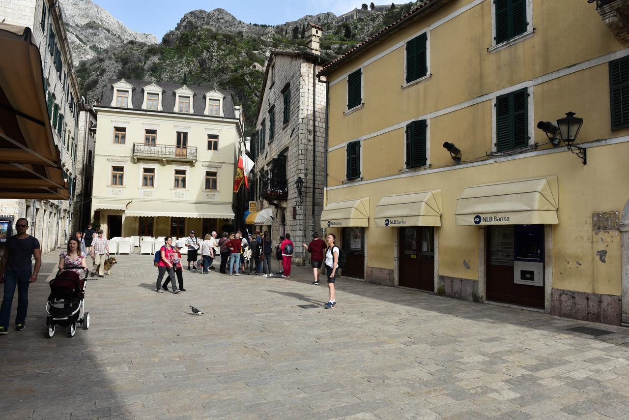 Apartment Miguel Kotor Bagian luar foto